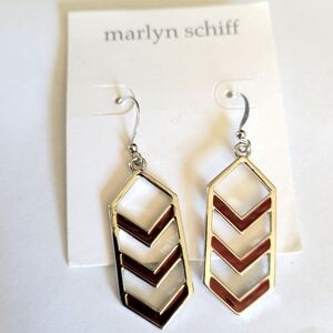 🌟NWT Marlyn Schiff Silver and Brown Chevron Earrings Silver Dangles